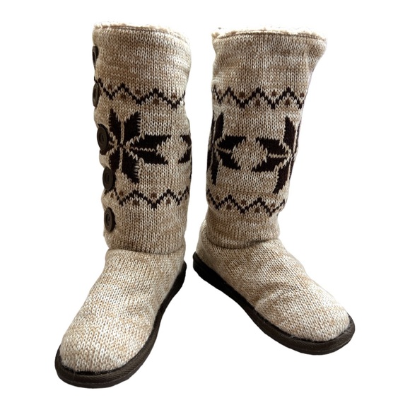 Sz 8 Muk Luks Button Up Boots - Picture 2 of 7